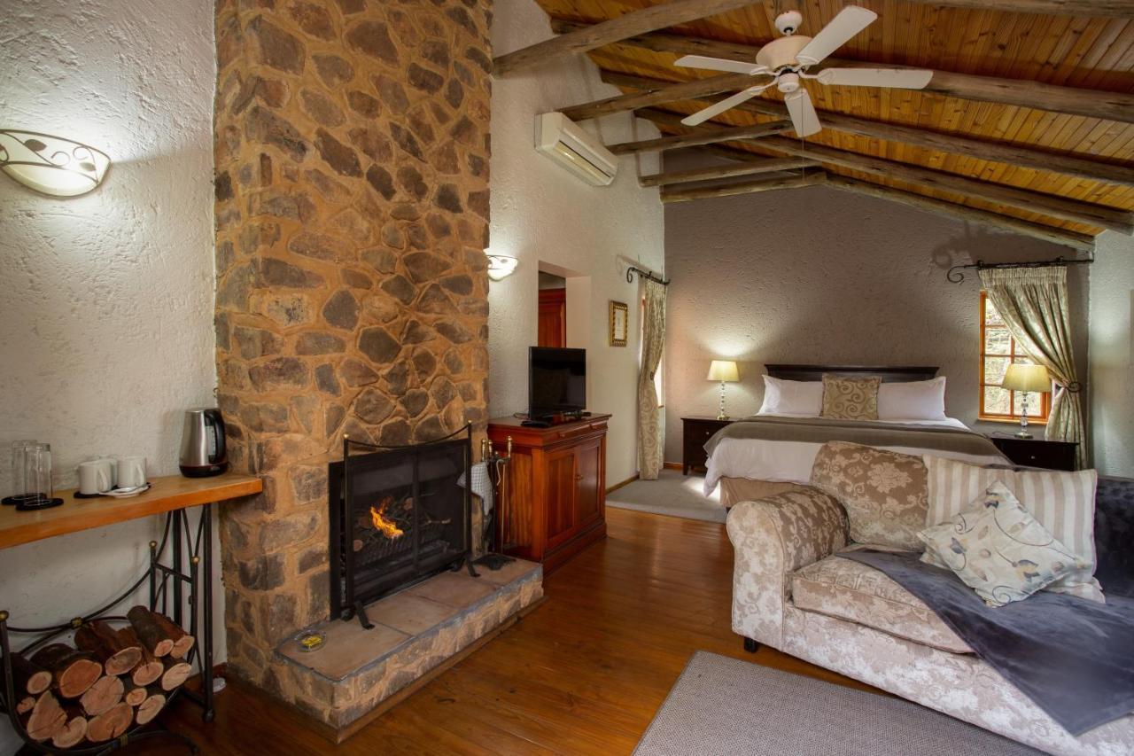 Whispering Pines Country Estate Villa Magaliesburg Exterior photo