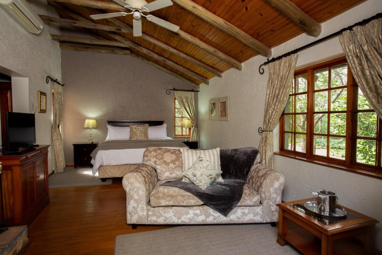 Whispering Pines Country Estate Villa Magaliesburg Exterior photo