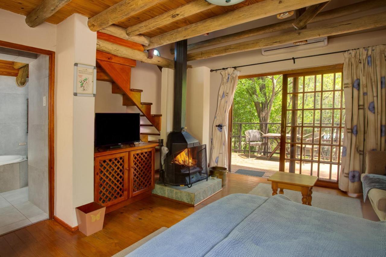 Whispering Pines Country Estate Villa Magaliesburg Exterior photo