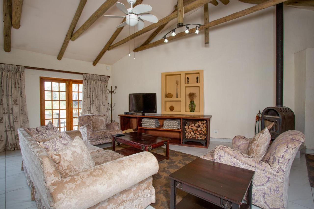 Whispering Pines Country Estate Villa Magaliesburg Exterior photo