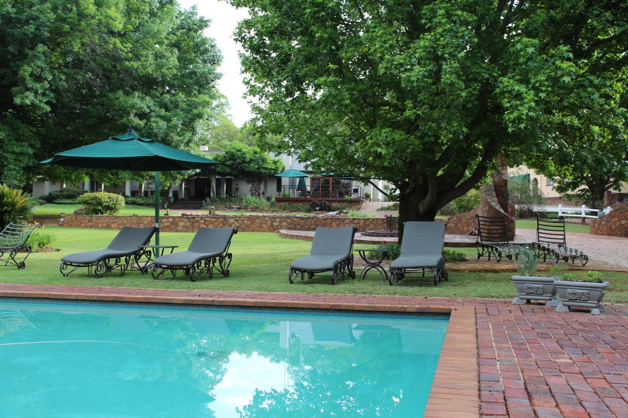 Whispering Pines Country Estate Villa Magaliesburg Exterior photo