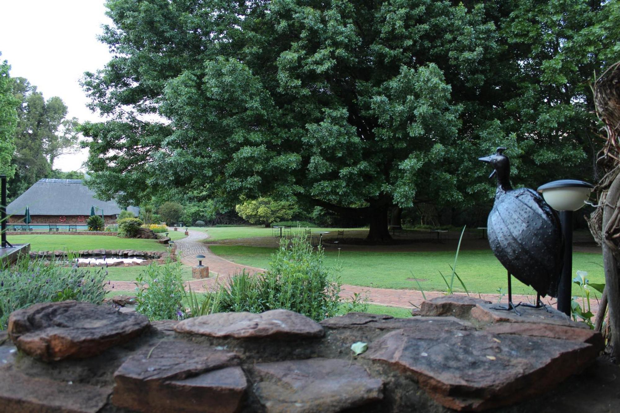 Whispering Pines Country Estate Villa Magaliesburg Exterior photo