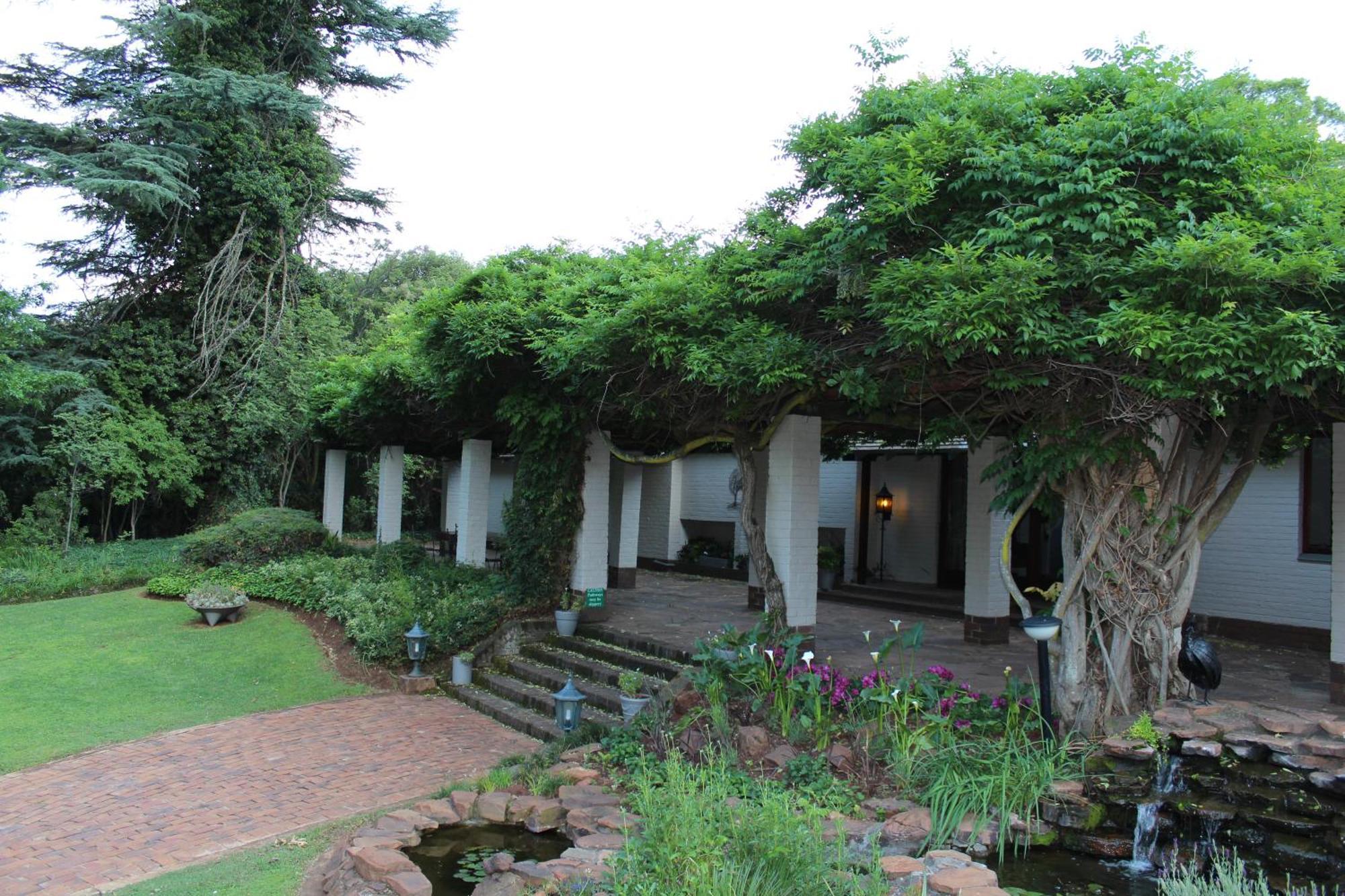 Whispering Pines Country Estate Villa Magaliesburg Exterior photo